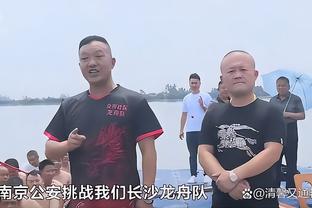 可惜啊！段德智头球攻门被扑，陶强龙近距离补射顶呲了……